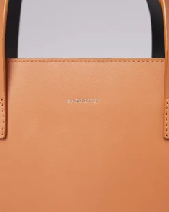 Edie Cuir